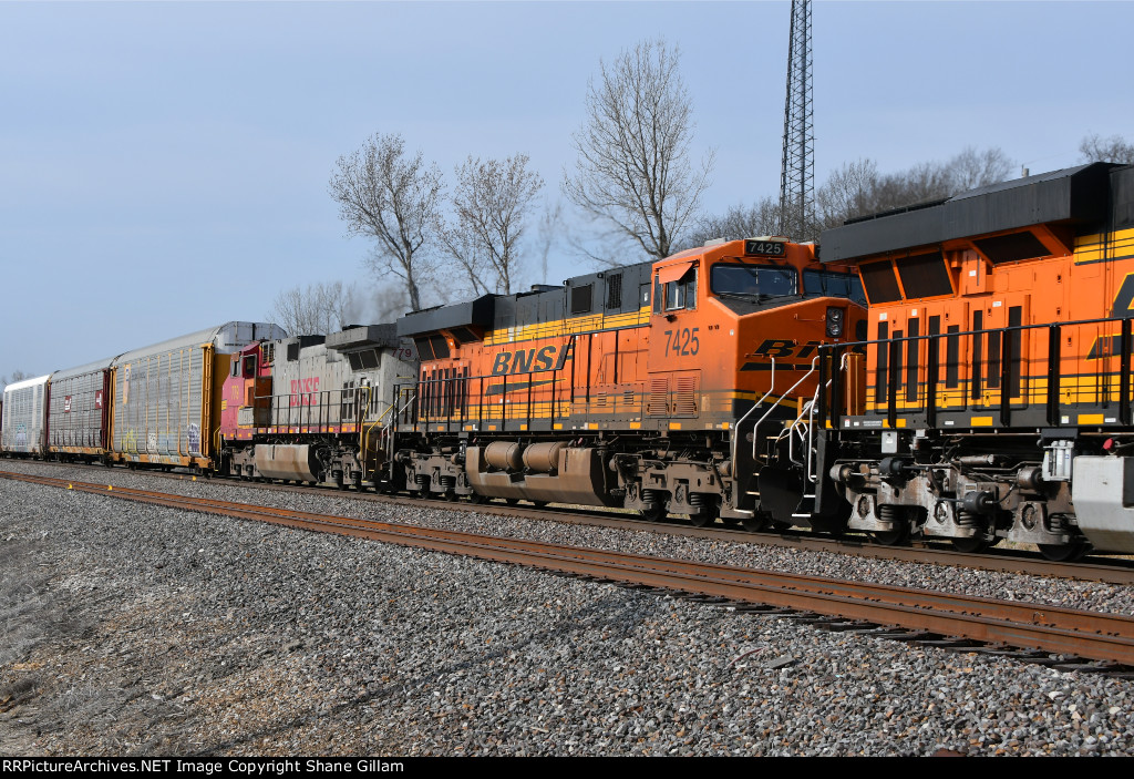 BNSF 7425 Roster shot